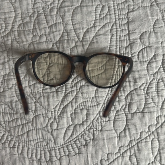 Goodr insert coin to continue blue light glasses - circle G - Picture 5 of 7